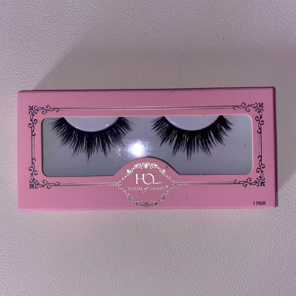 House of Lashes in Style “Knockout”